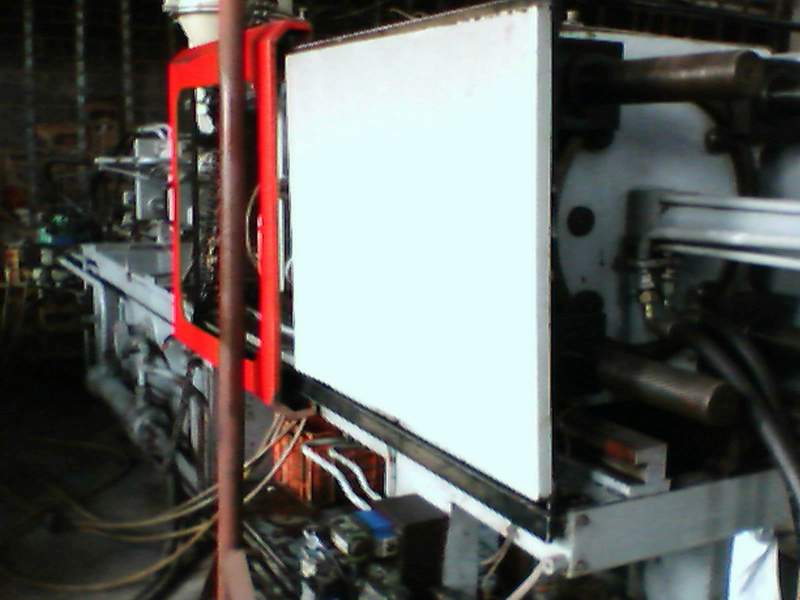 Platic Injection Moulding machine already working with BISON PLC